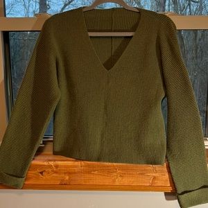Never worn hunter green sweater